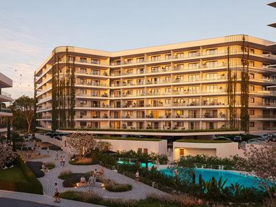 Pool and pathway, Silicon Park, Imperio.jpg