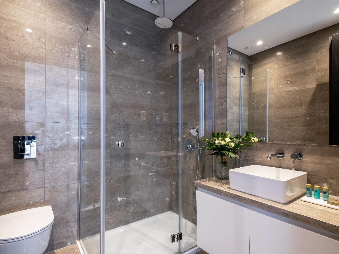 TheIcon_OneBed_AltBathroom.jpeg